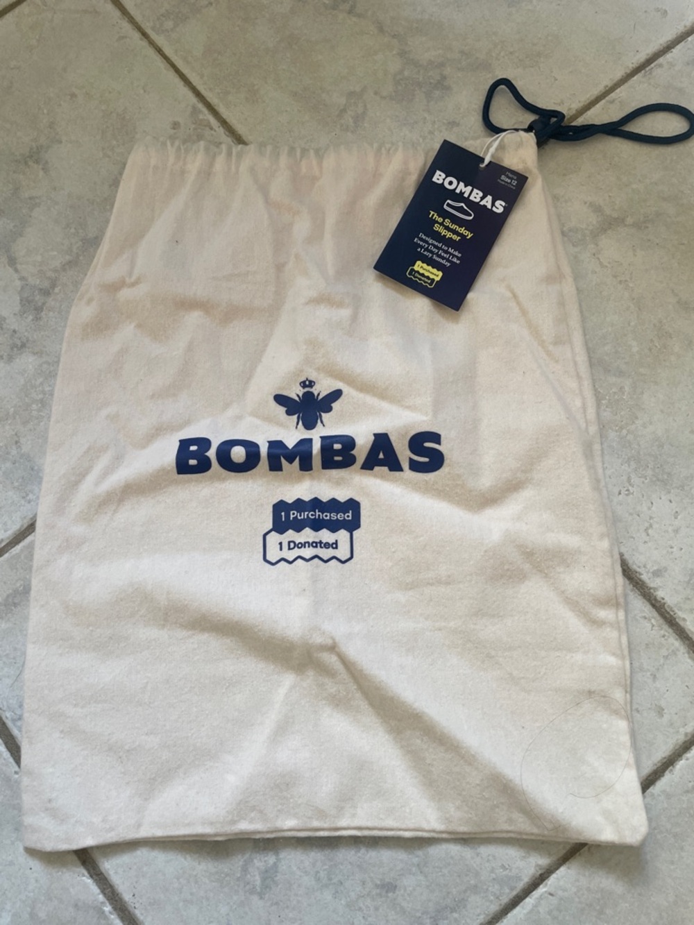BOMBAS DUST BAG WITH TAG
Storage, traveling
